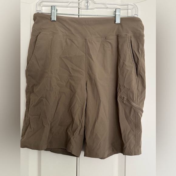 Mountain Hardwear Pants - Mountain Hardwear Women's Brown Cargo Shorts